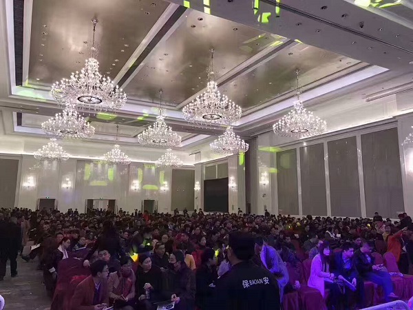 徽鹽龍湖灣首盤(pán)再續(xù)輝煌實(shí)現(xiàn)火爆勁銷