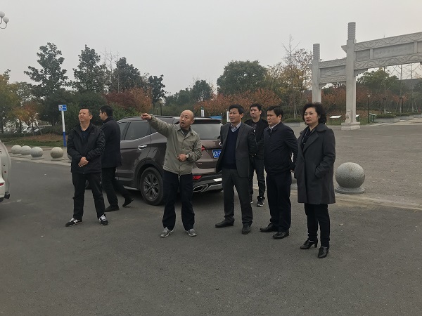 夏萍、程保銀實(shí)地調(diào)研徽鹽地產(chǎn)在建項(xiàng)目